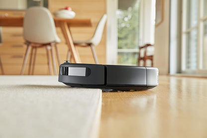 iRobot Roomba Combo Essential Saug- und Wischroboter (Y0112), leistungsstarkes Saugen und Wischen, 4-Stufen-Reinigungssystem, 3 Saugstufen, Spot-Cleaning, steuerbar über App, Tasten oder Sprache, Wei